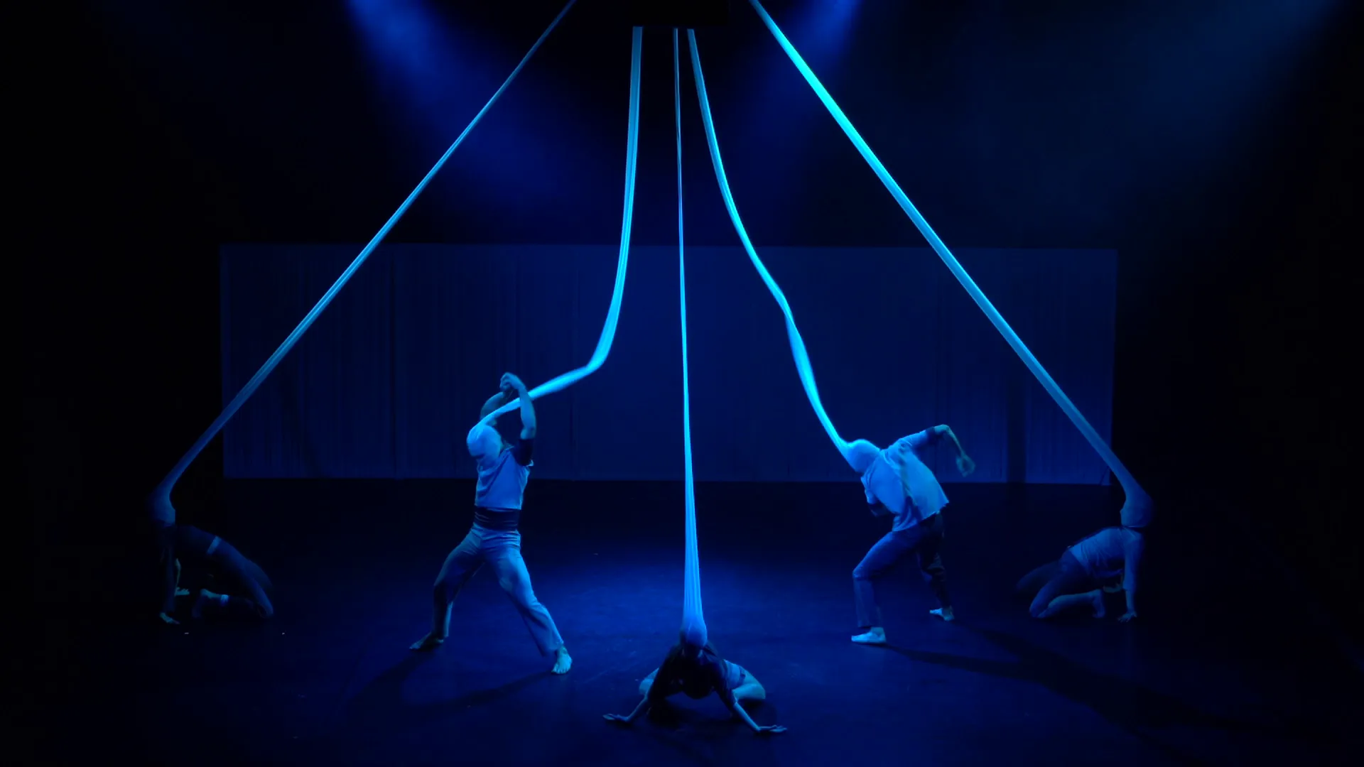ÎnTrecere (Crossing) — Lighting