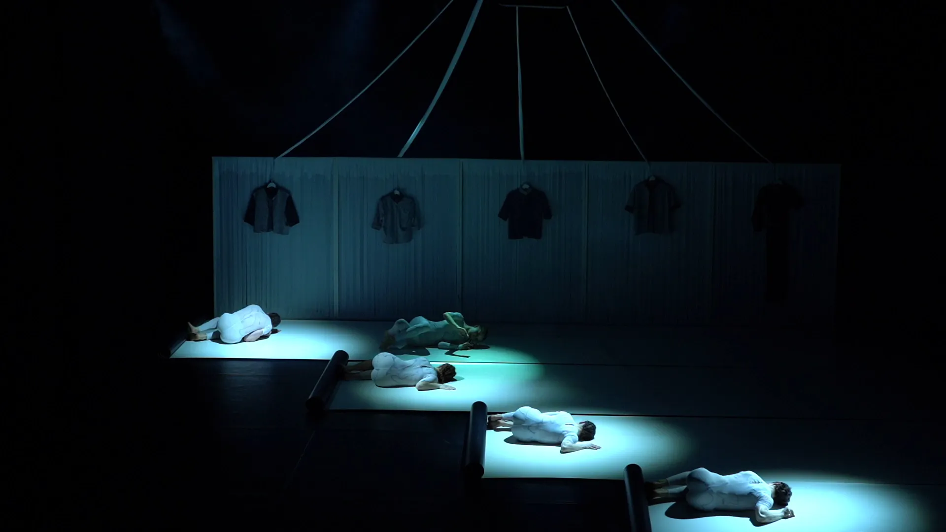 ÎnTrecere (Crossing) — Lighting — photo 3 / 8